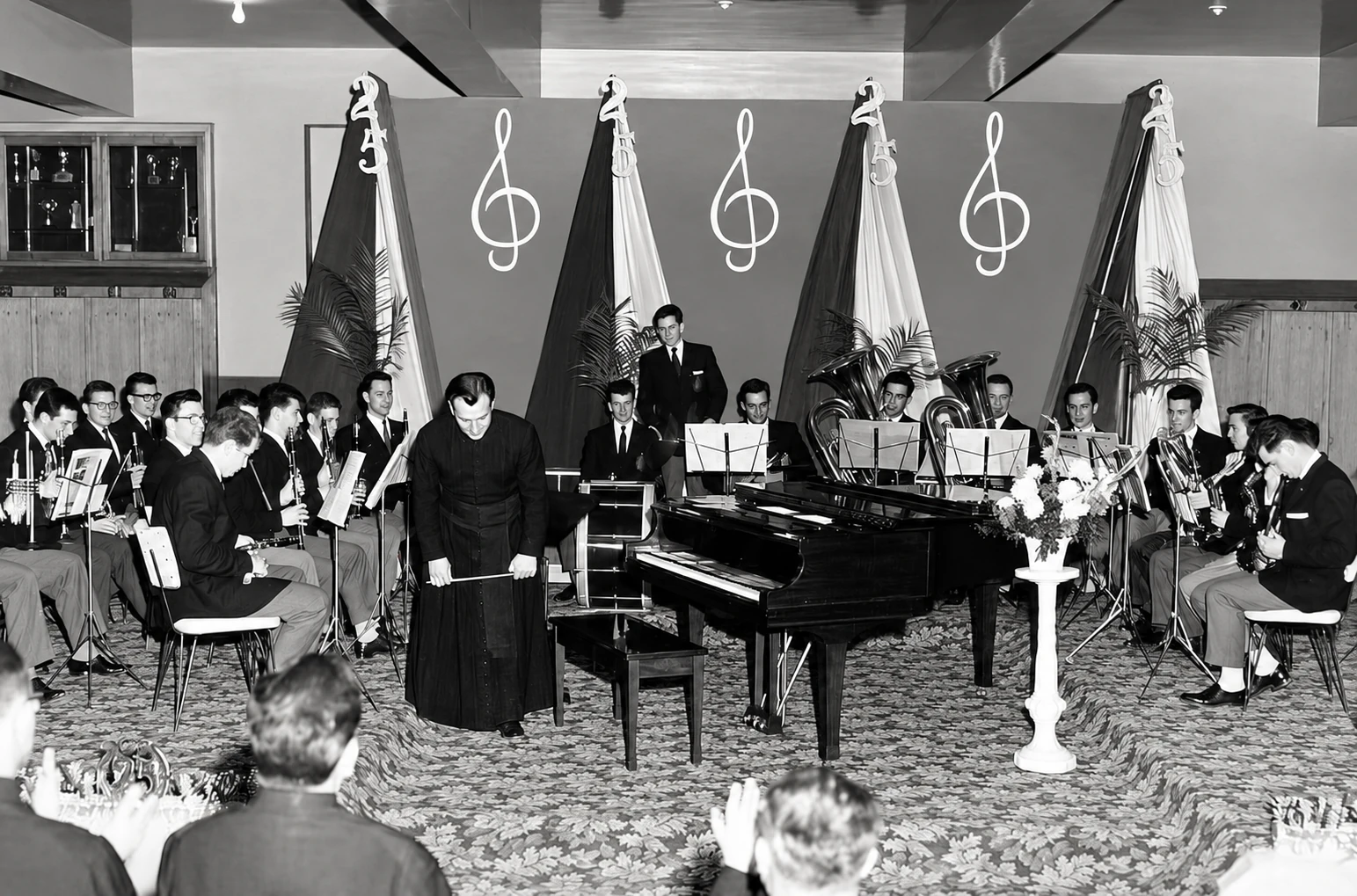 Primeira banda com o padre Dollard Tremblay